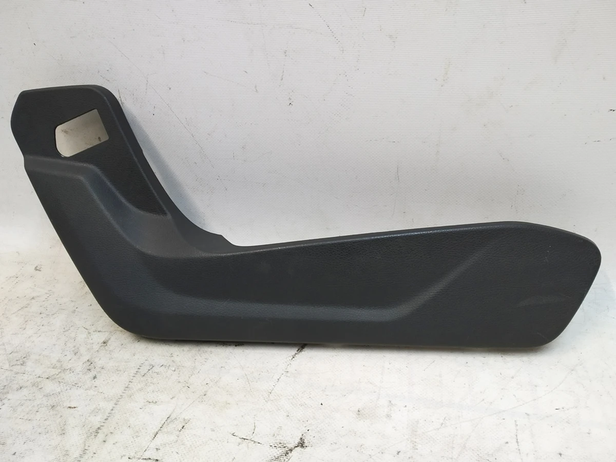 Audi Q7 second row seat frame cover 4M0883858B