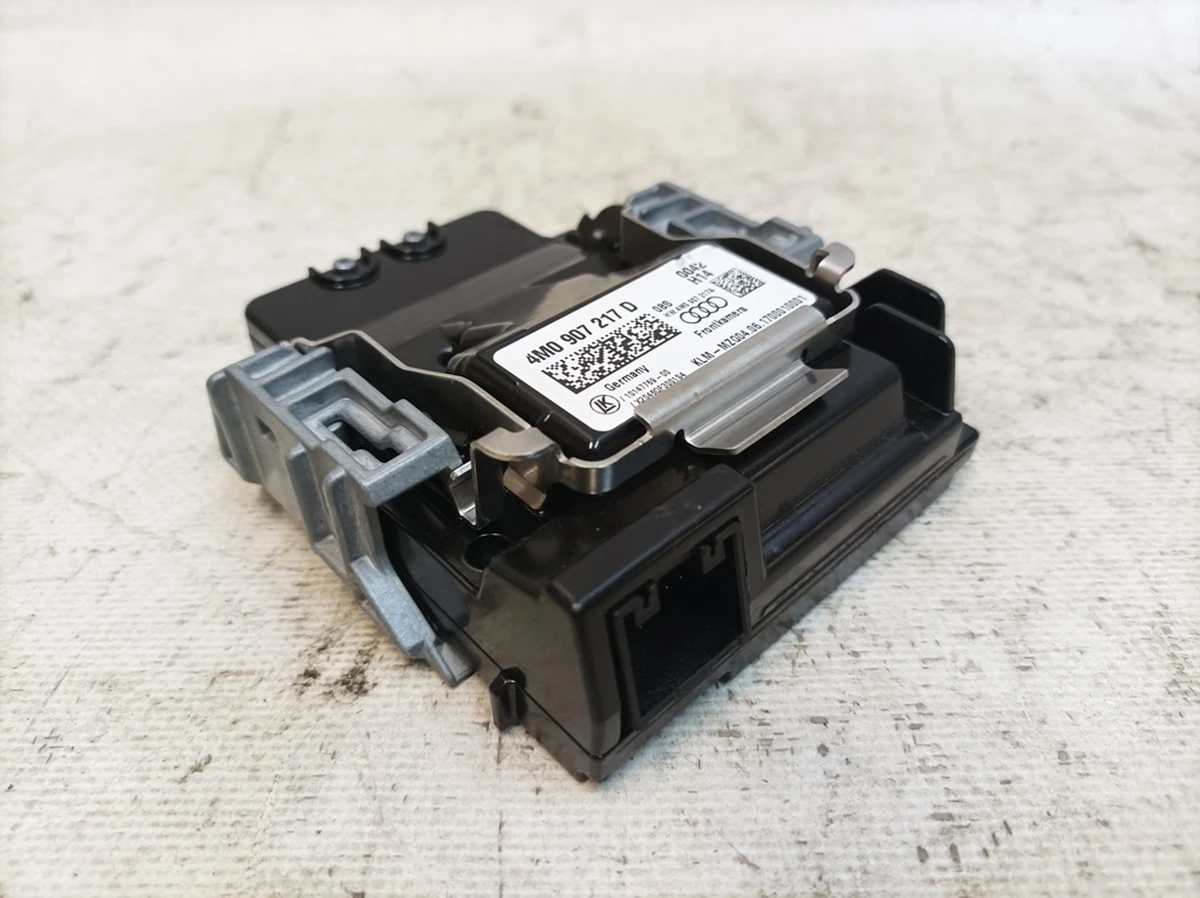 Камера передня допоміжних систем водія Audi Q7 4M0907217D