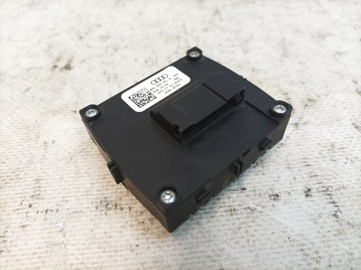 Клавиша разблокировки спинки сиденья левая правая Audi Q7 4M0959861B