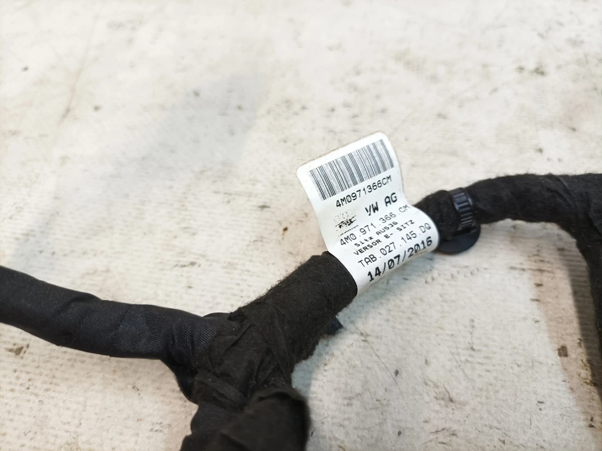 Електропроводка каркаса переднього сидіння лівого з окисленими контактами Audi Q7 4M0971366CM