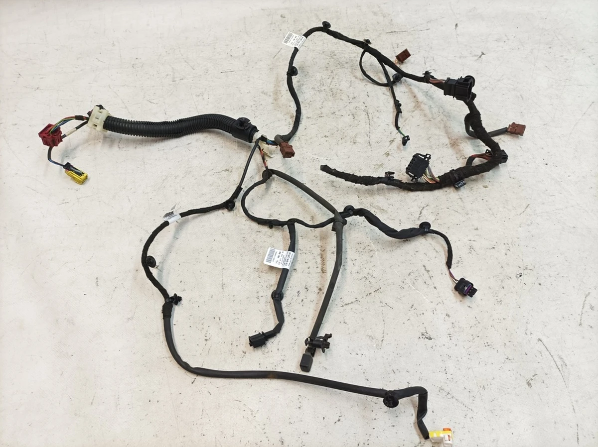 Электропроводка каркаса сиденья переднего правого с окисленными контактами Audi Q7 4M0971366ER