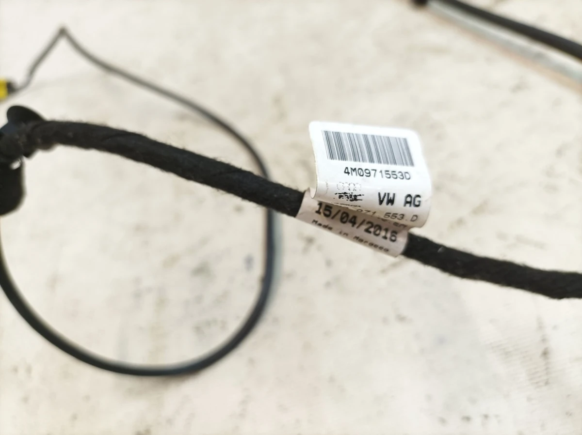 Электропроводка подушки безопасности сиденья переднего левого правого с окислением Audi Q7 4M0971553D