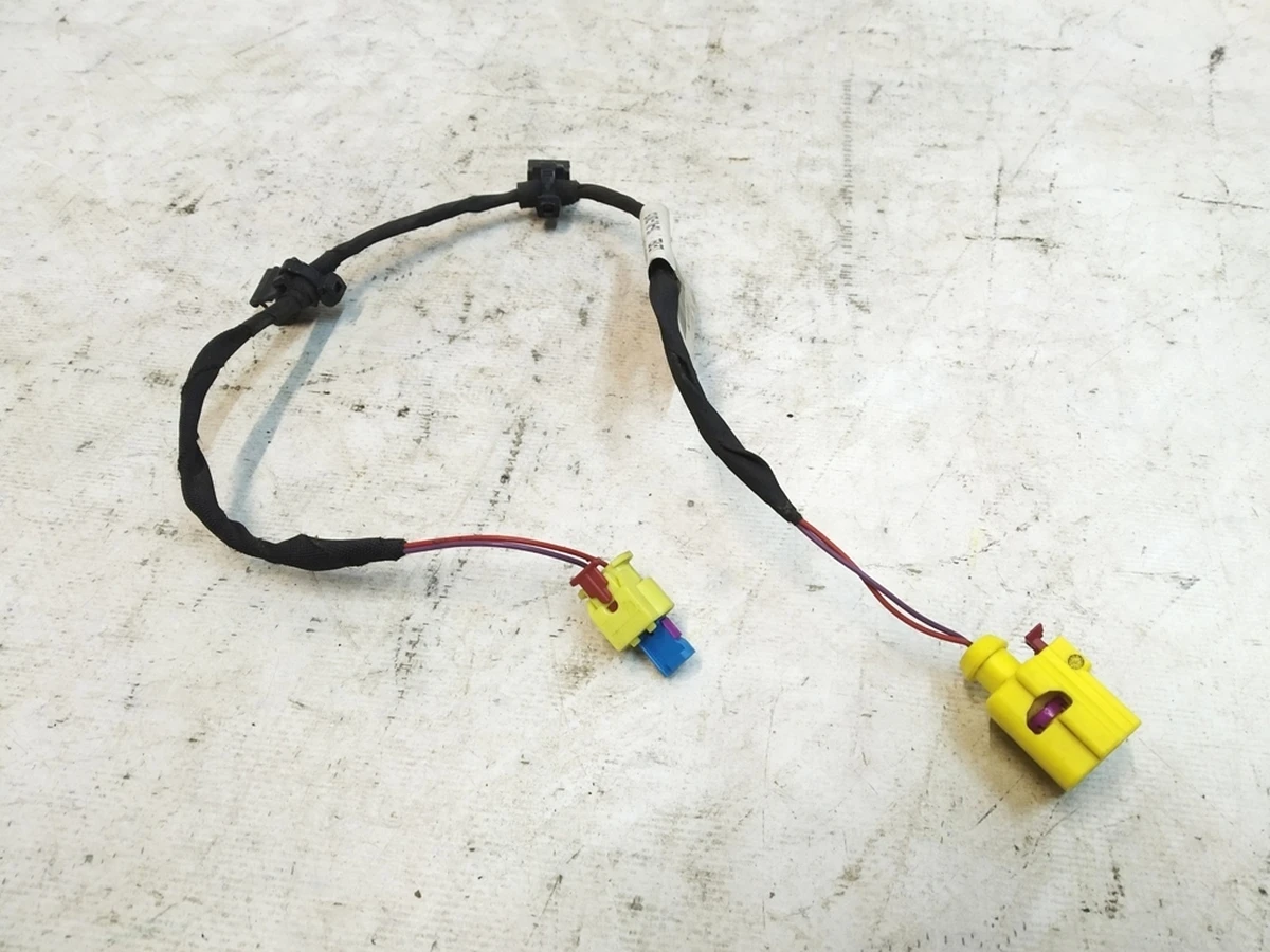 Кабель-адаптер датчика удару передній Audi Q7 4M0971677