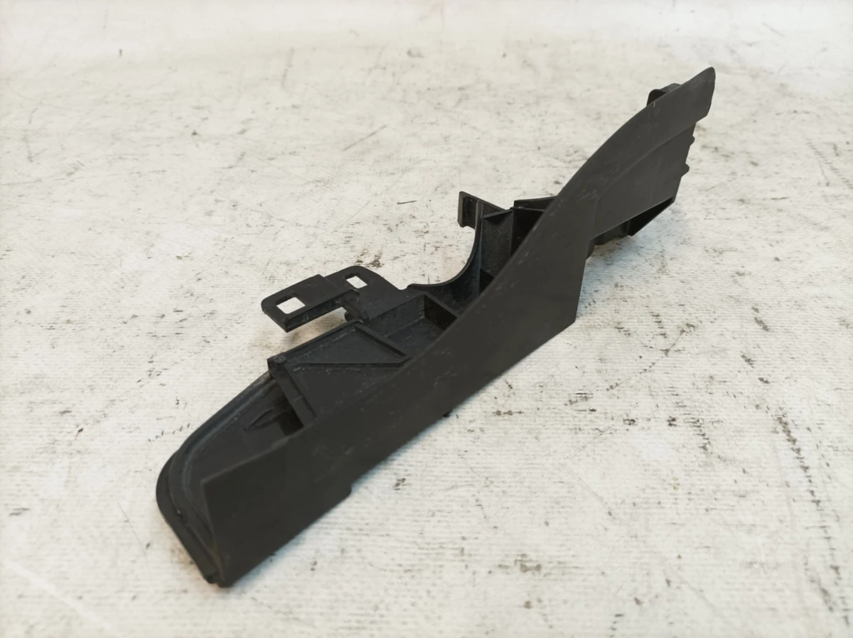 Bracket mounting right upper Audi Q7 4M0971871BJ