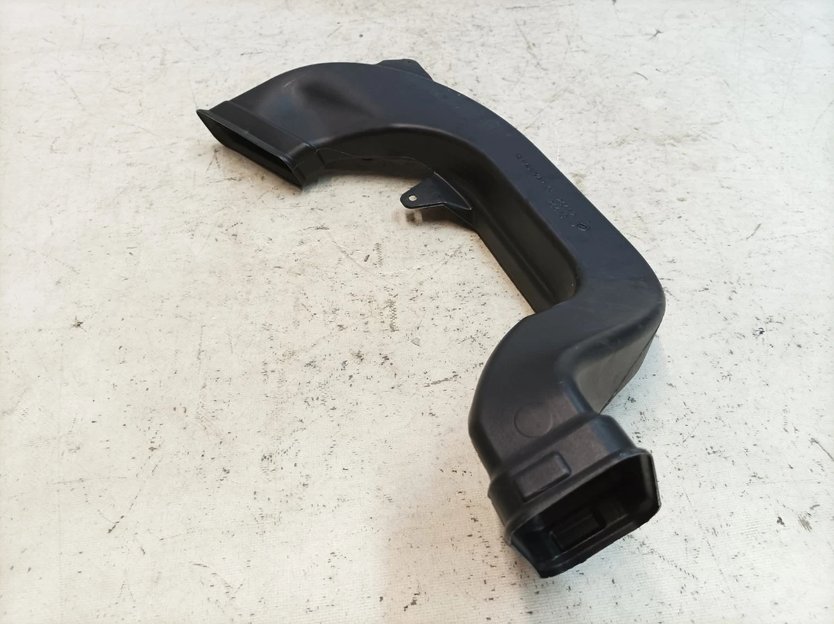 Воздуховод передний правый пассажирский Audi Q7 4M1819656B