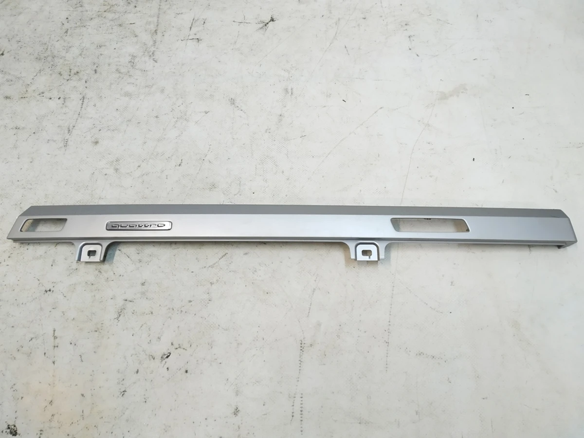 Накладка декоративная передней панели (торпедо) правая NP5 Audi Q7 4M1853242