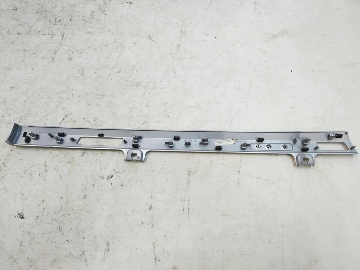 Накладка декоративная передней панели (торпедо) правая NP5 Audi Q7 4M1853242