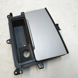 Попільничка центральної консолі в зборі Audi Q7 4M1863273B