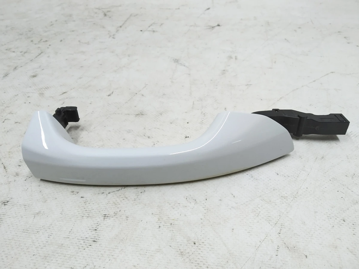 Ручка дверей зовнішня передня задня права S9R gletscherweiss Audi E-tron 4M8837206B