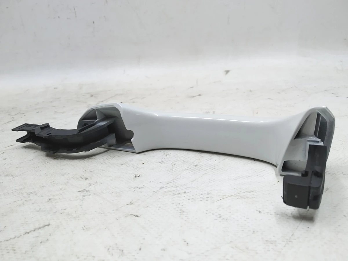 Ручка дверей зовнішня передня задня права S9R gletscherweiss Audi E-tron 4M8837206B