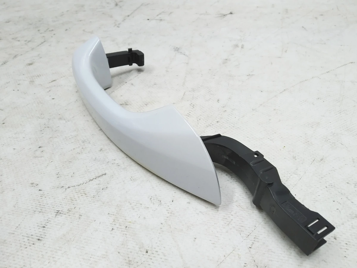 Ручка дверей зовнішня передня задня права S9R gletscherweiss Audi E-tron 4M8837206B