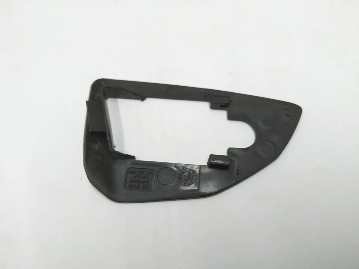 Outer door handle lining front rear right Audi E-tron 4M8837210