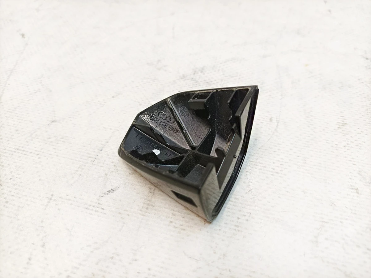 Removable cap for outer door handle front rear left LY9T Audi E-tron 4M8837879