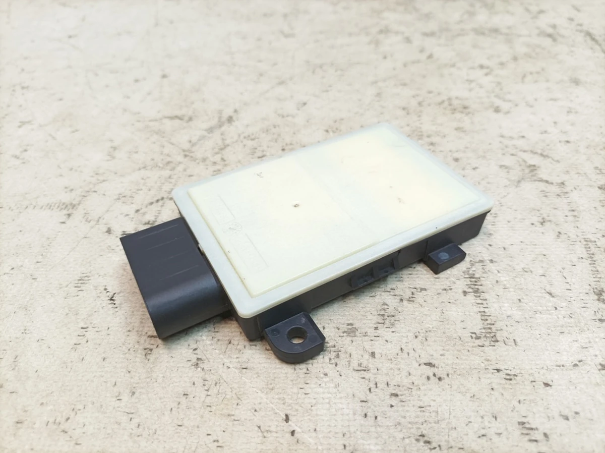 Блок керування асистента зміни смуги руху задній лівий правий Porsche Taycan 4N0907566G