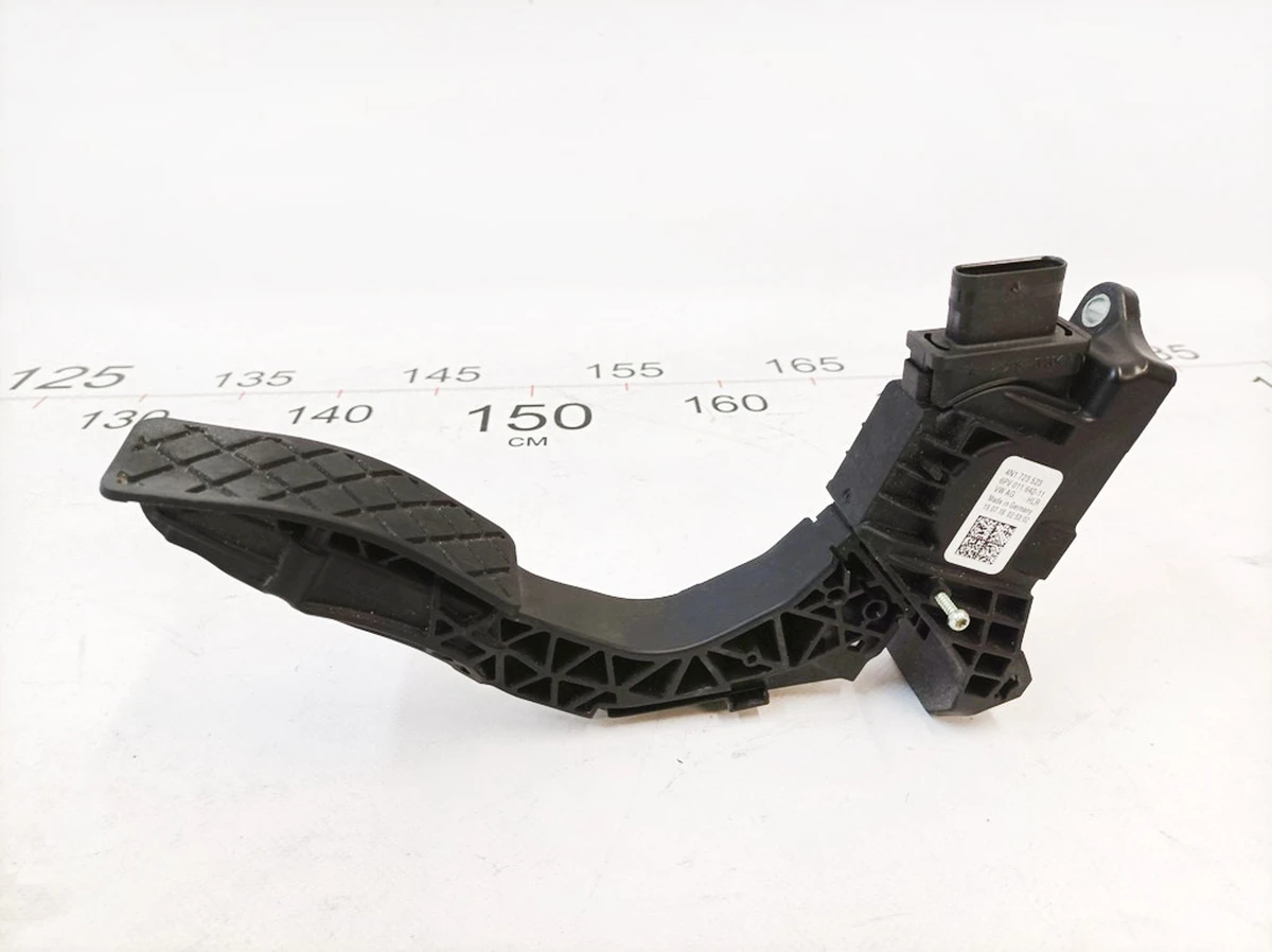 Педаль акселератора з електронним модулем (без вібродатчика) Mercedes B-Class 4N1723523