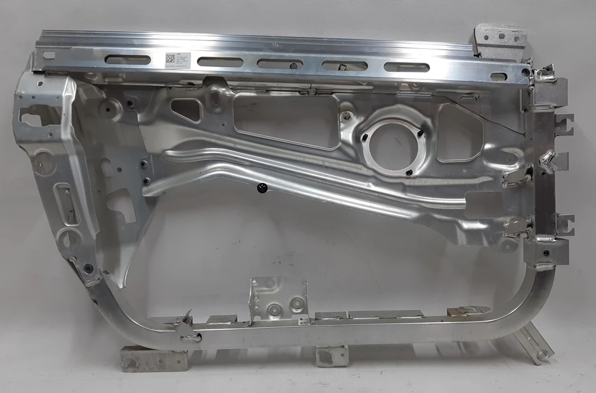 Каркас металевий двері передньої правої без підсилювача BMW I3 51007321814