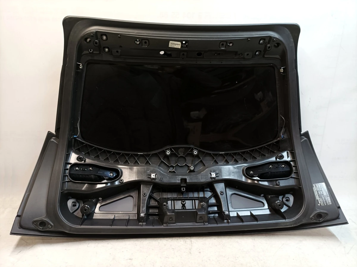 Крышка багажника в сборе со стеклом и фонарями BMW I3 51007400989