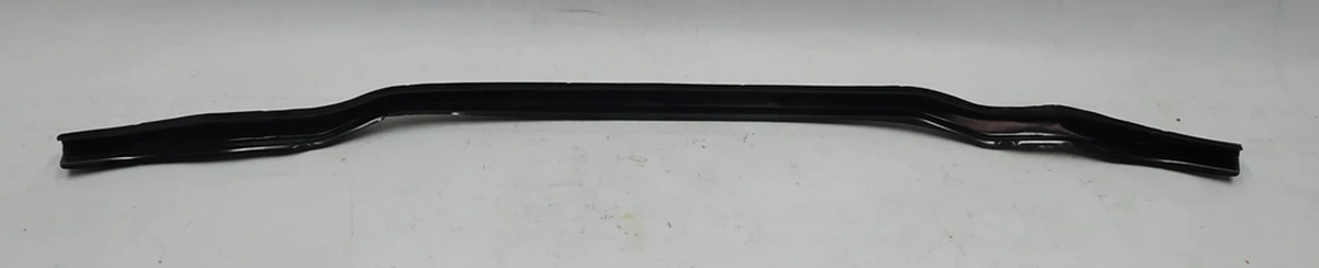 Підсилювач бампера переднього нижній (деформований один край) BMW I3 51117296853