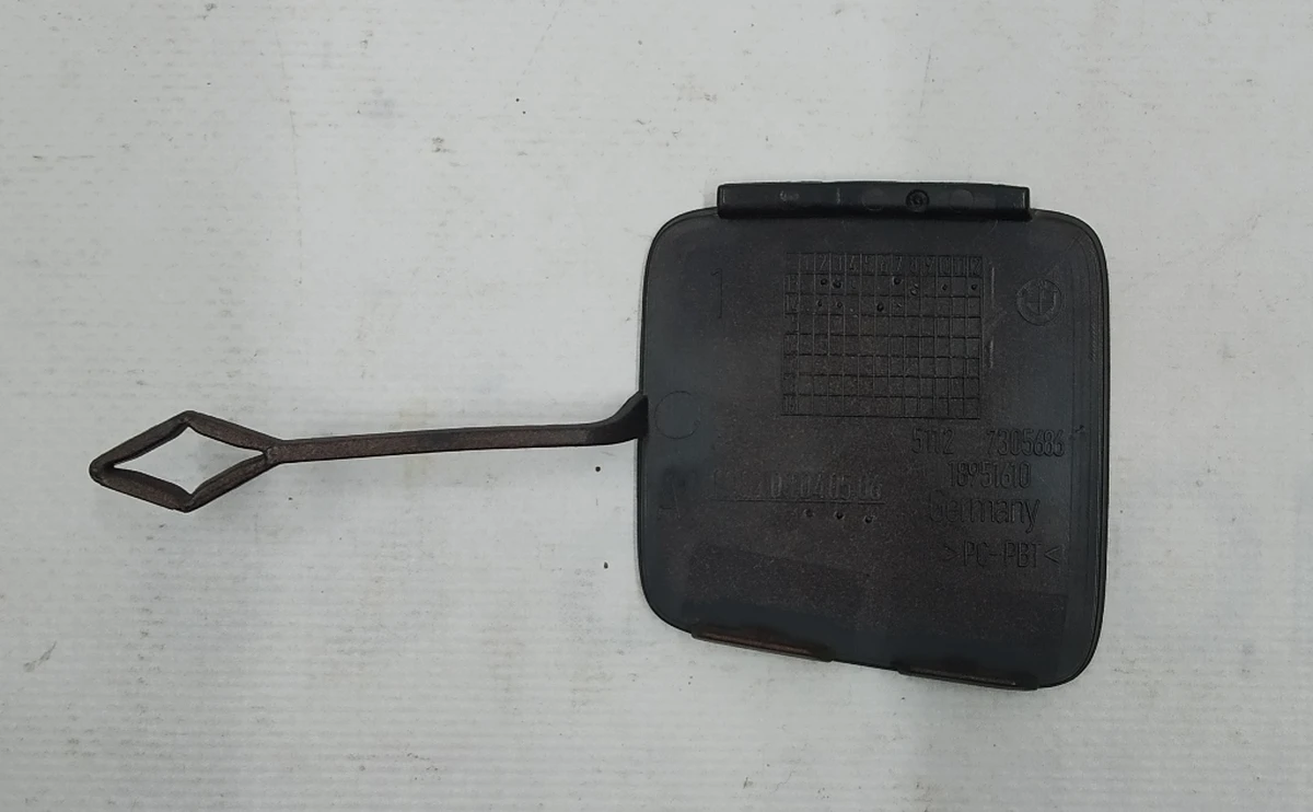 Заглушка кріплення буксирувального гака (пластик) B78 (Solar Orange Metallic) BMW i3 51127381878