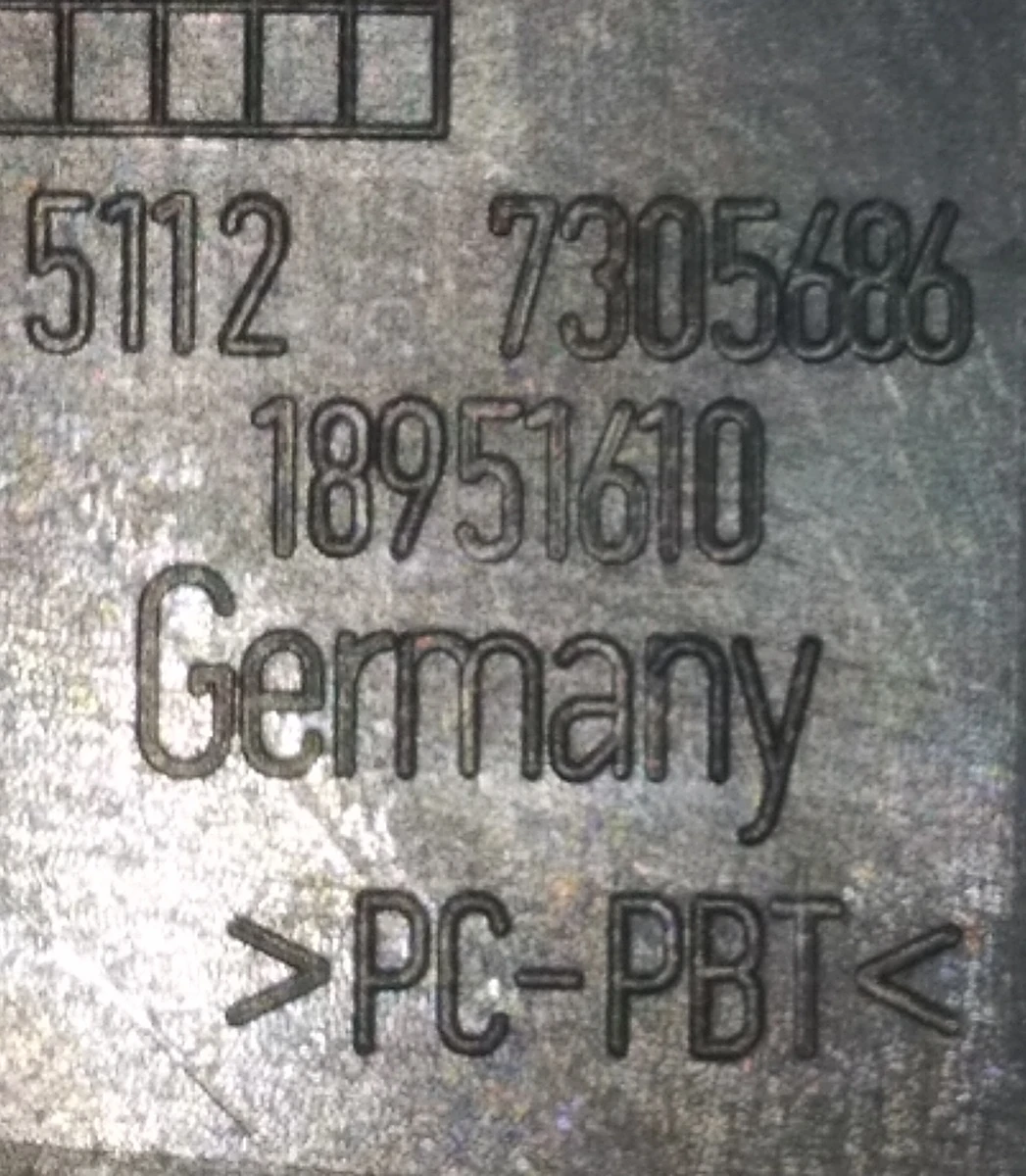 Заглушка кріплення буксирувального гака (пластик) B78 (Solar Orange Metallic) BMW i3 51127381878