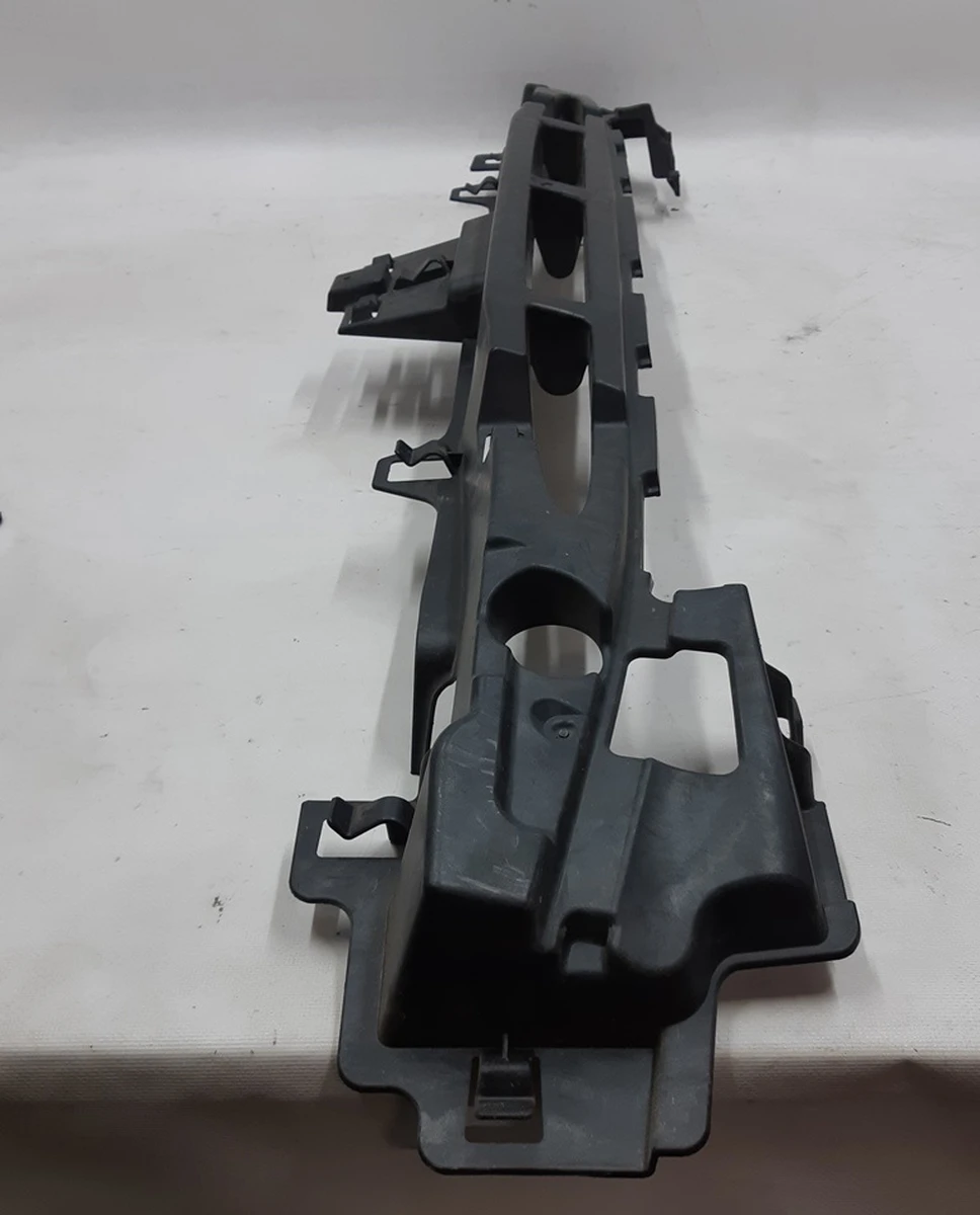 Кронштейн кріплення заднього бампера середній BMW i3 51127306903