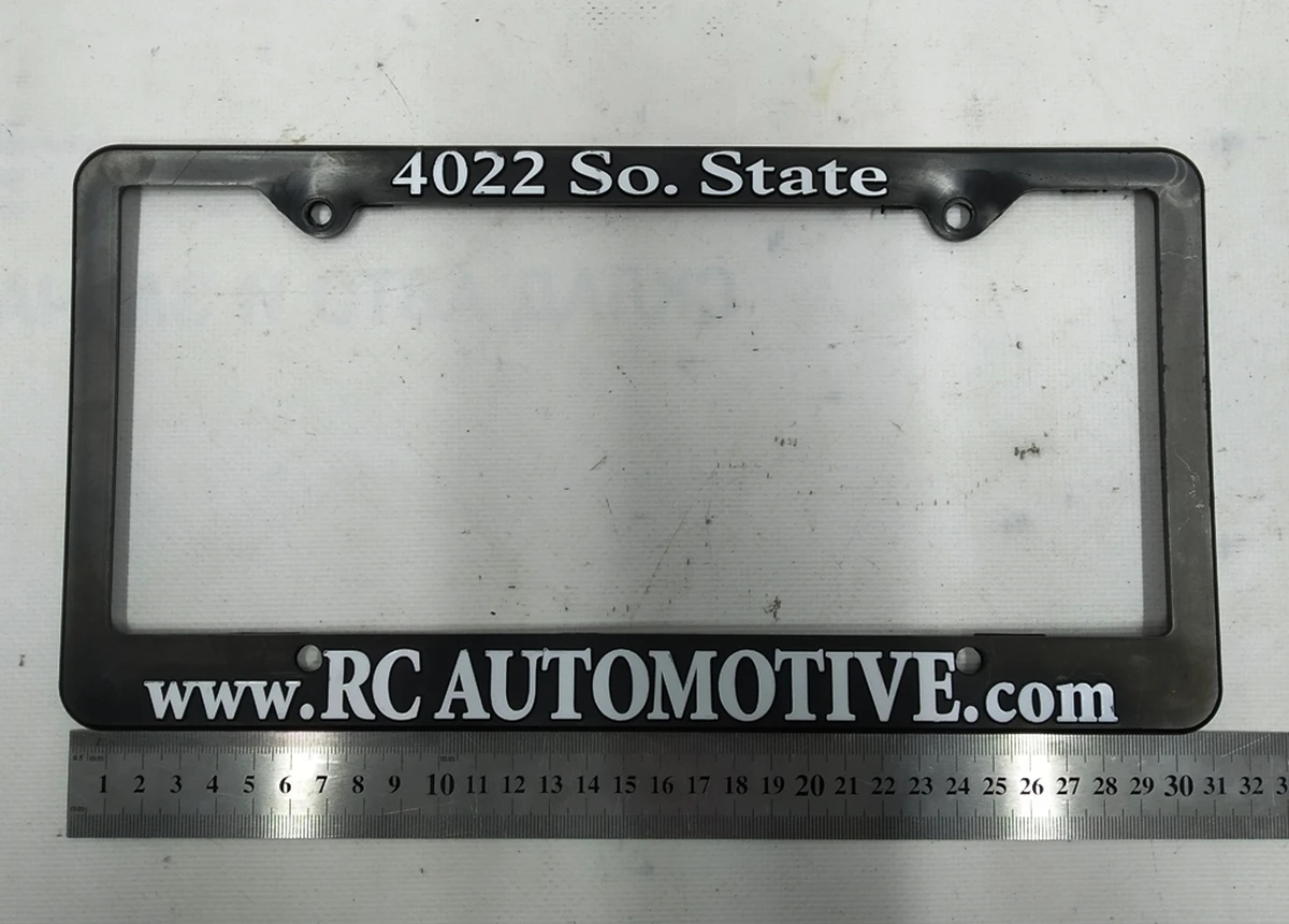 Накладка на кронштейн кріплення заднього номерного знака BMW i3 51187160607