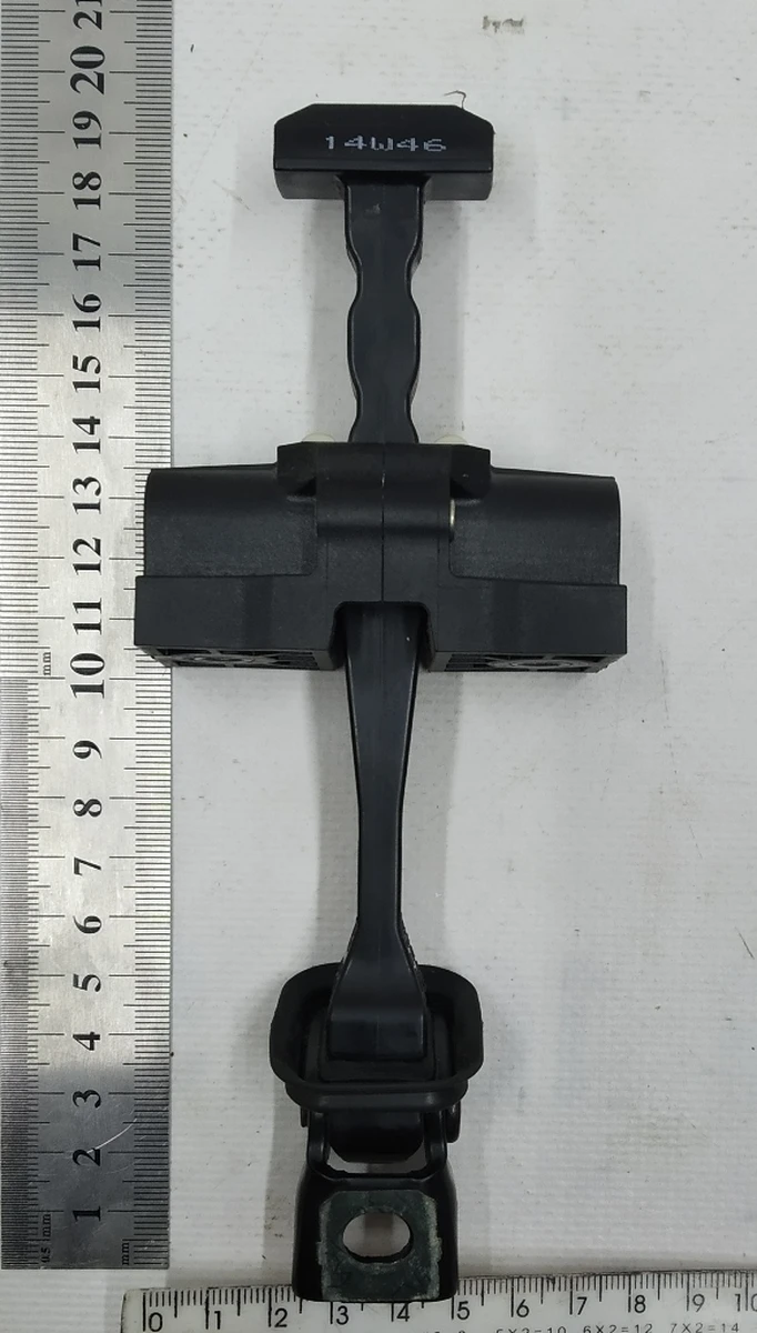 Ограничитель двери передней/задней левой BMW i3 51217400137