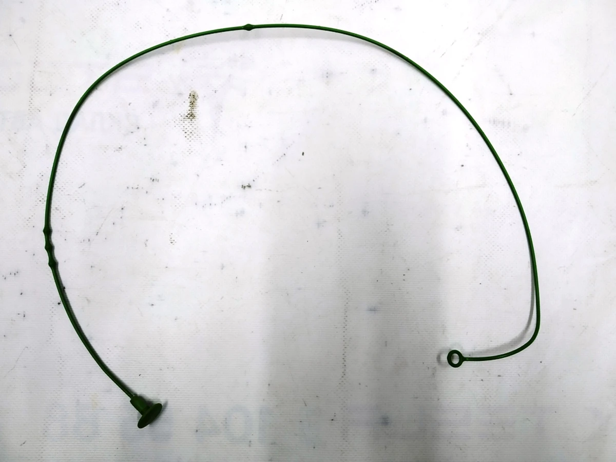 Тросик аварийного открытия механизма заливной горловины BMW i3 51257016702