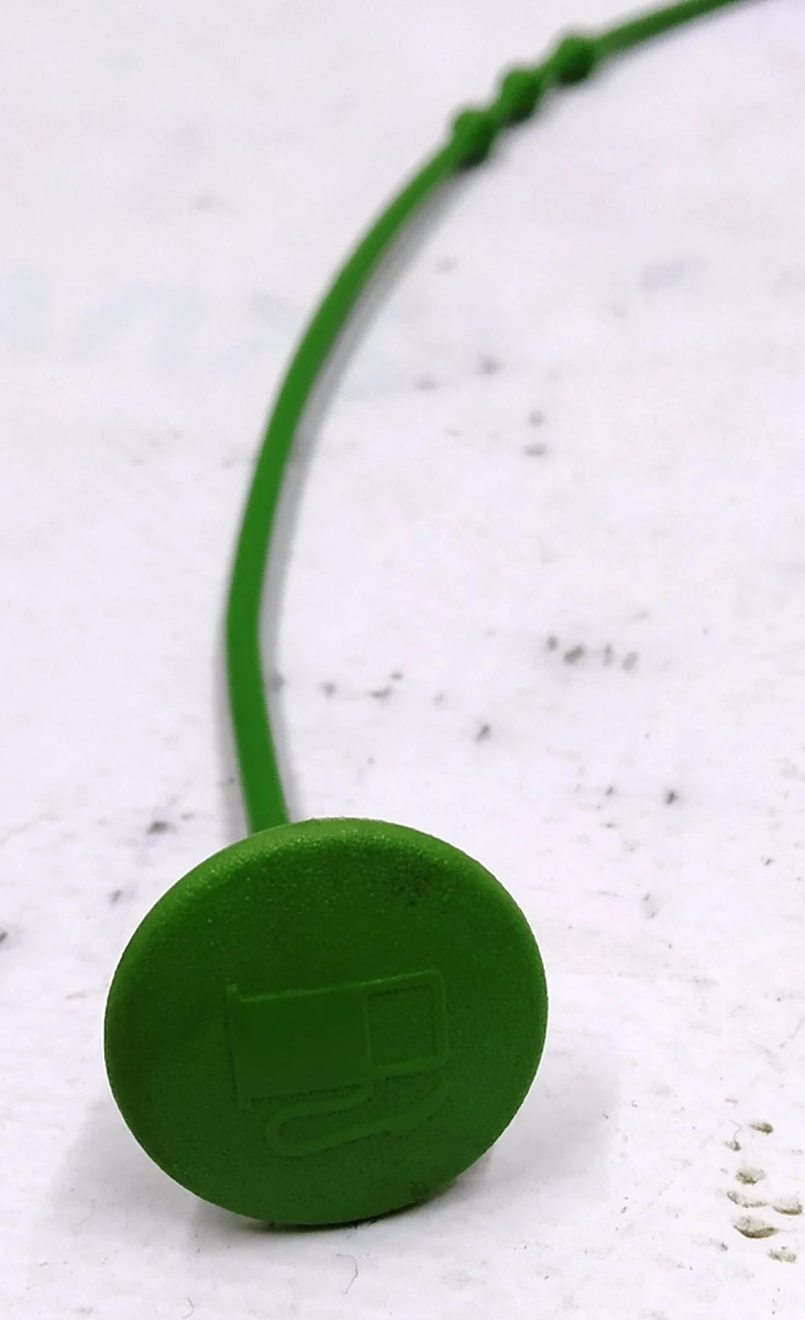 Тросик аварийного открытия механизма заливной горловины BMW i3 51257016702