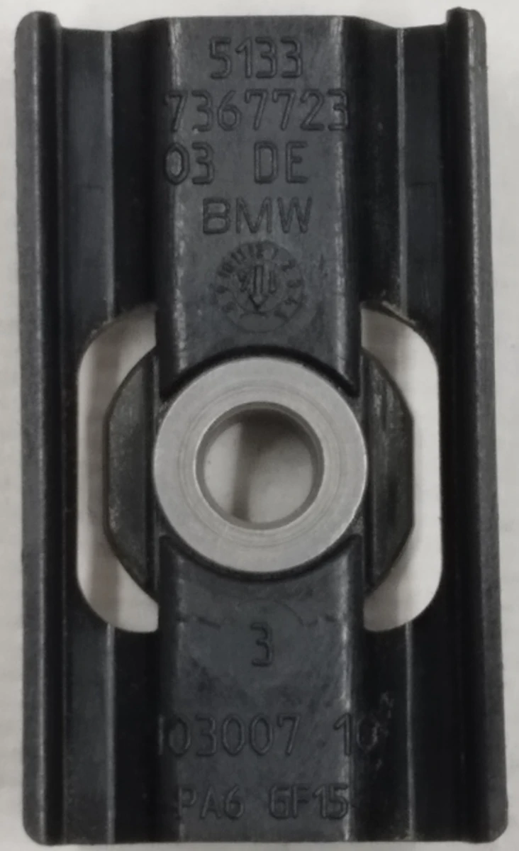 BMW i3 front left / right vents mounting bracket 51337367723