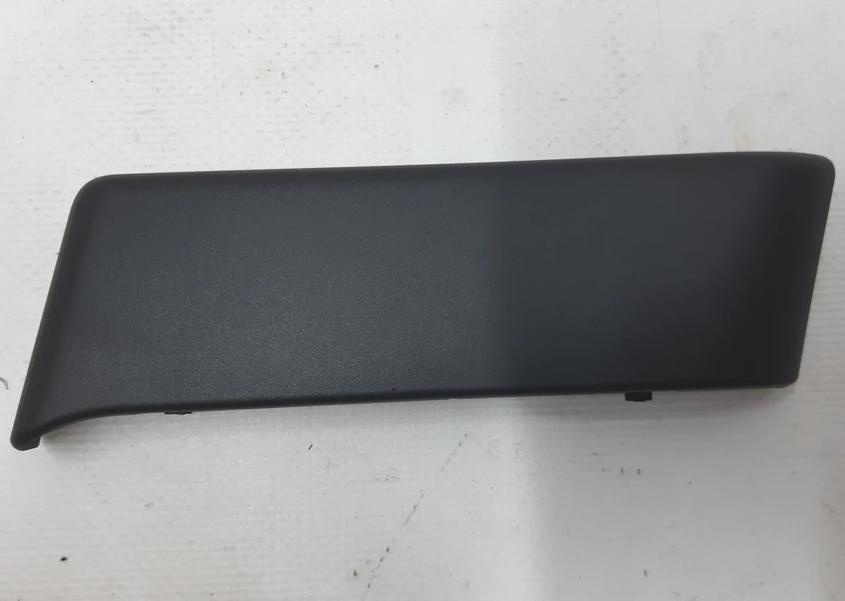 Накладка зеркала наружного правого внутренняя BMW I3 51337310548