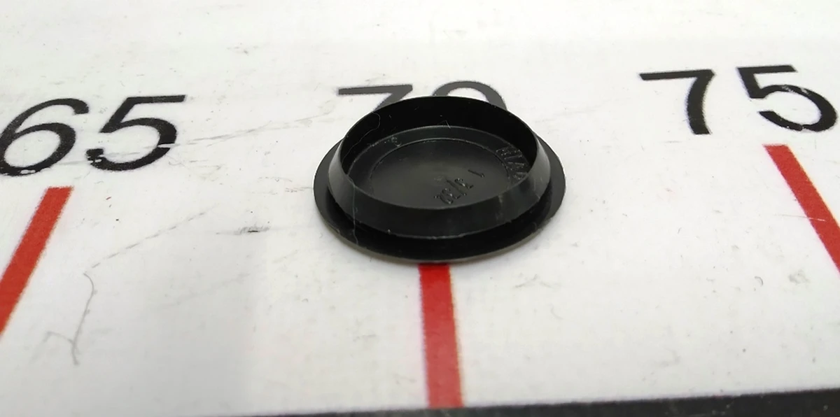 2 Bottom plastic door cap Niagara Tesla model S, model S REST 51465
