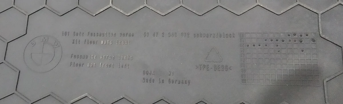 Килимок салону 1-го ряду сидінь водійський (прогумований) BMW i3 51472348072