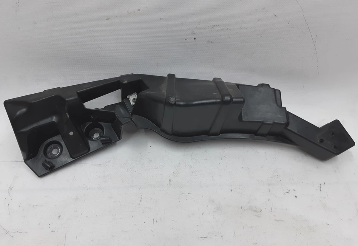 Кронштейн кріплення крила переднього правого верхній BMW I3 51647368158
