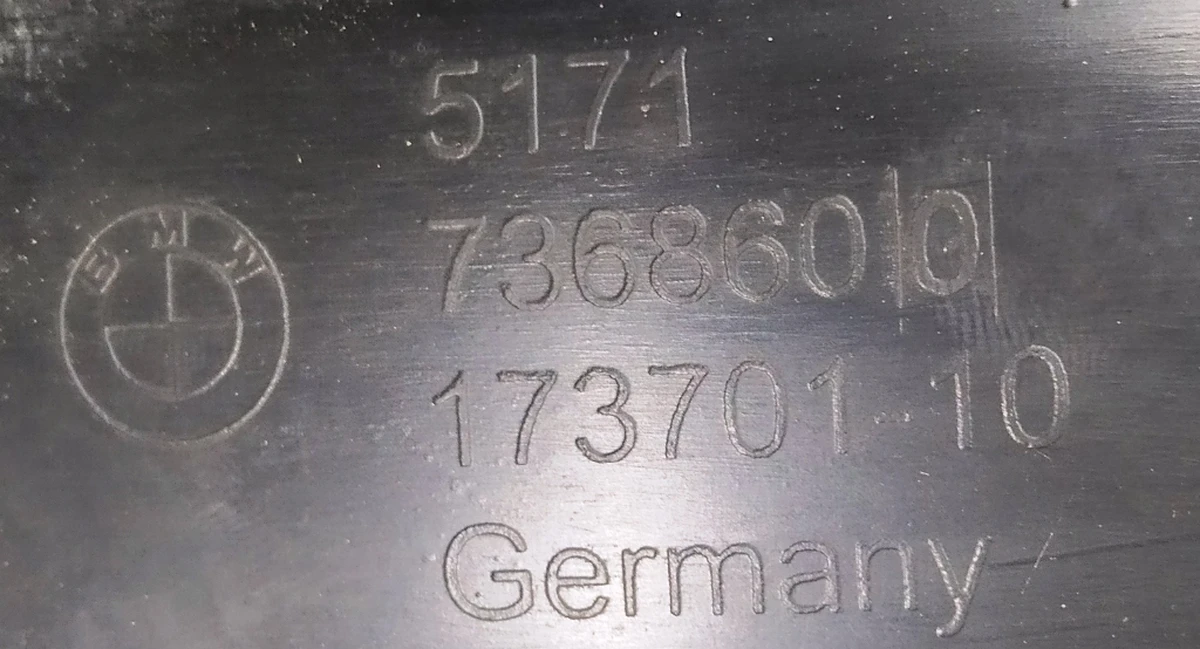 Підкрилок передній правий передня частина в зборі з кліпсою BMW i3 51717368600