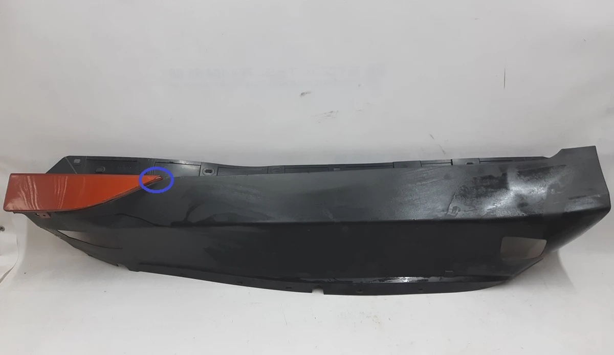 Left door sill trim panel with decorative strips with damage BMW I3 51757368597