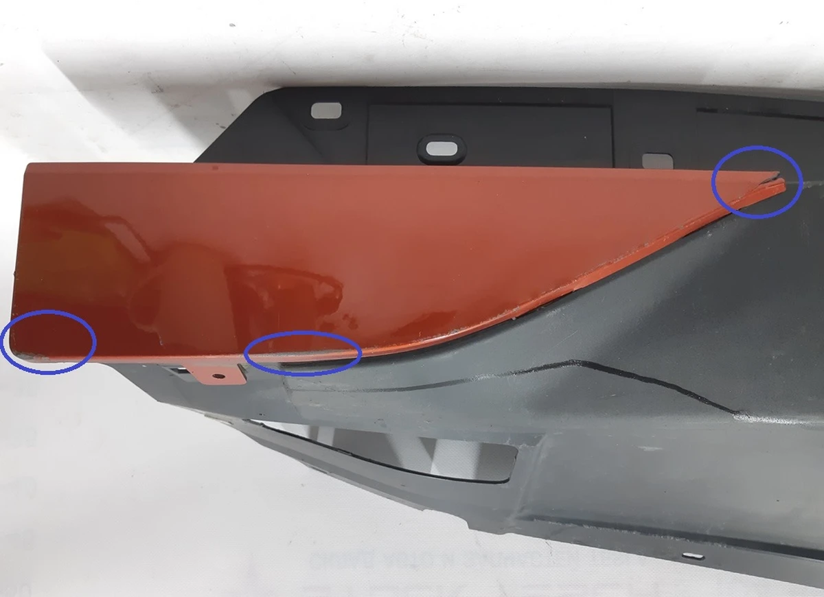 Left door sill trim panel with decorative strips with damage BMW I3 51757368597