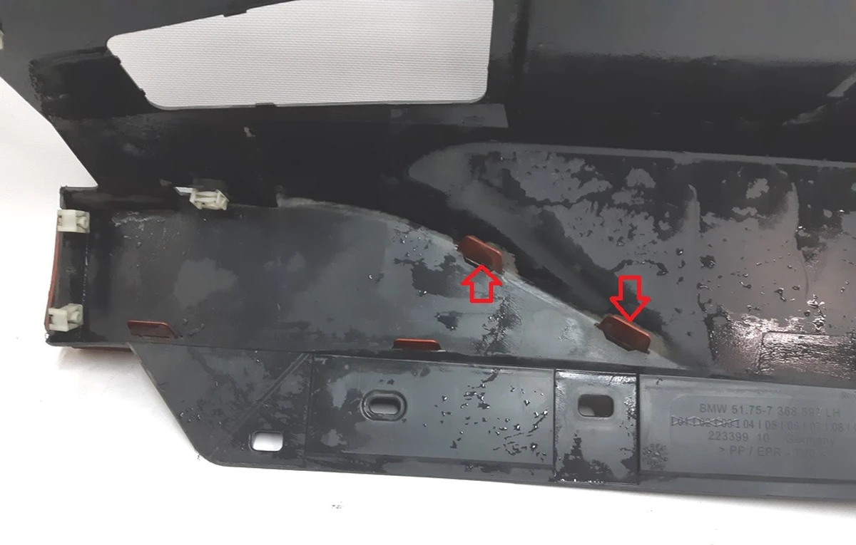 Left door sill trim panel with decorative strips with damage BMW I3 51757368597