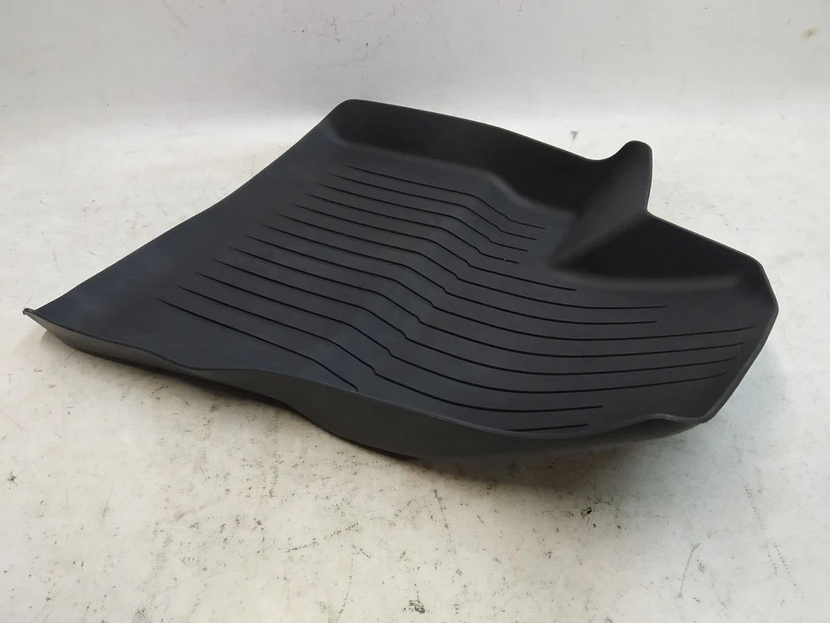 END ITEM, FLOOR MAT LH Tesla model Y 5609