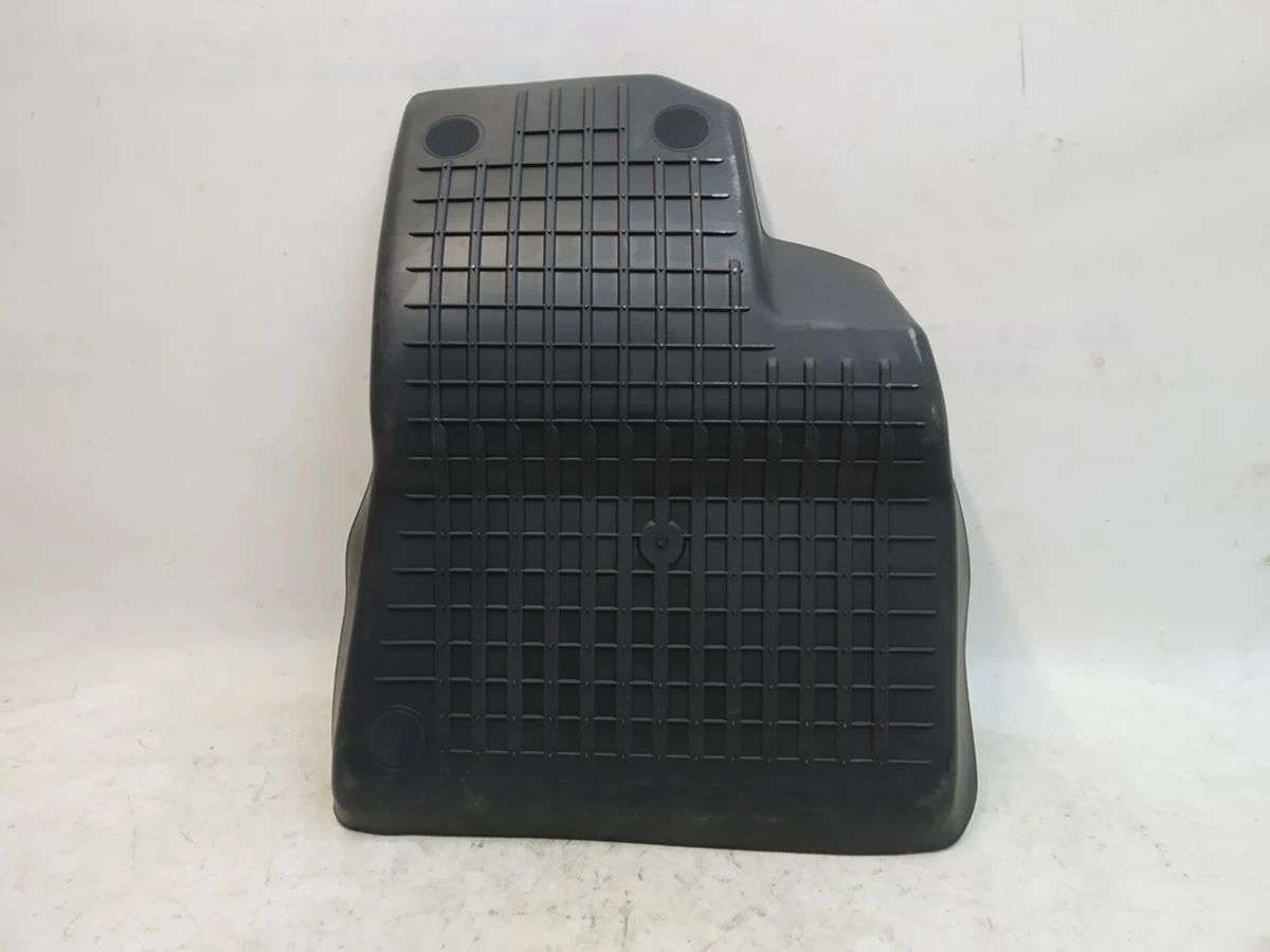END ITEM, FLOOR MAT LH Tesla model Y 5609