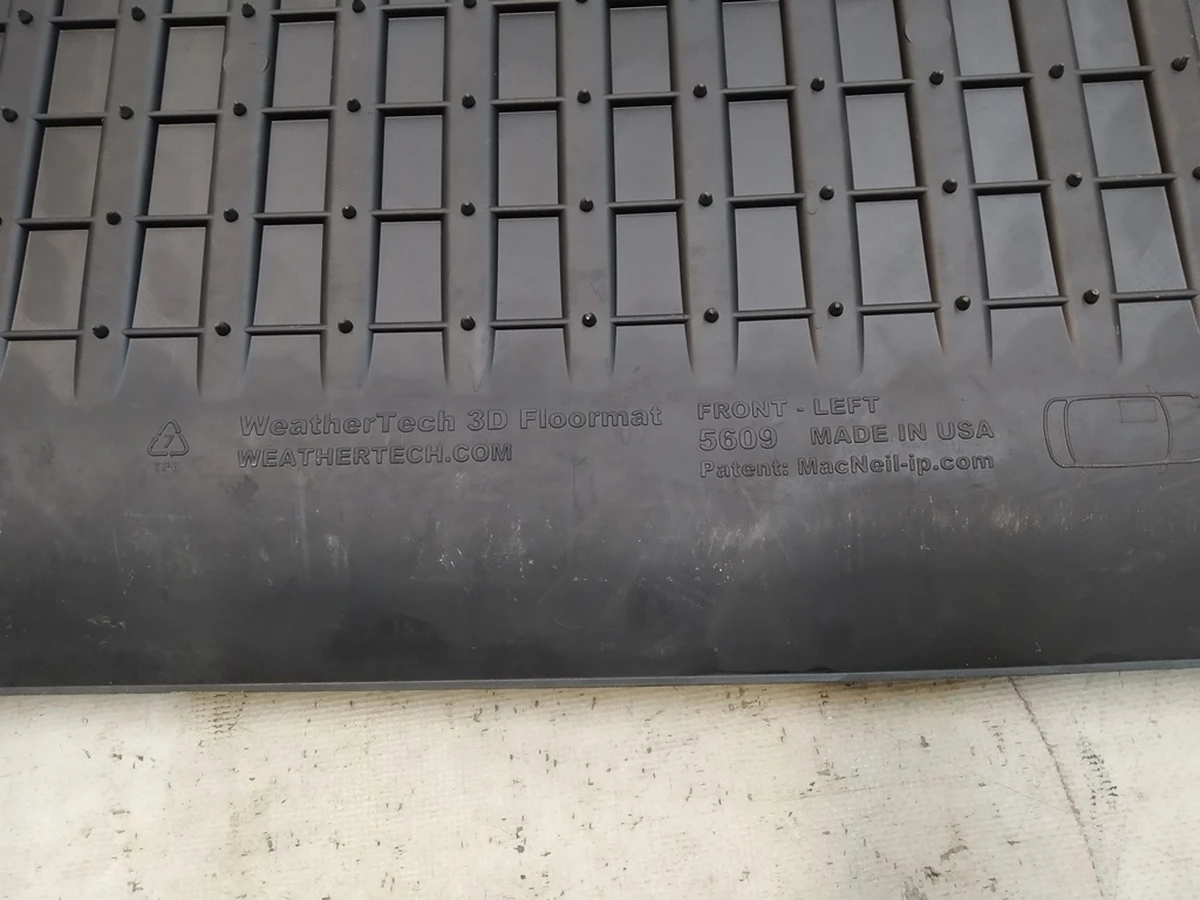 END ITEM, FLOOR MAT LH Tesla model Y 5609
