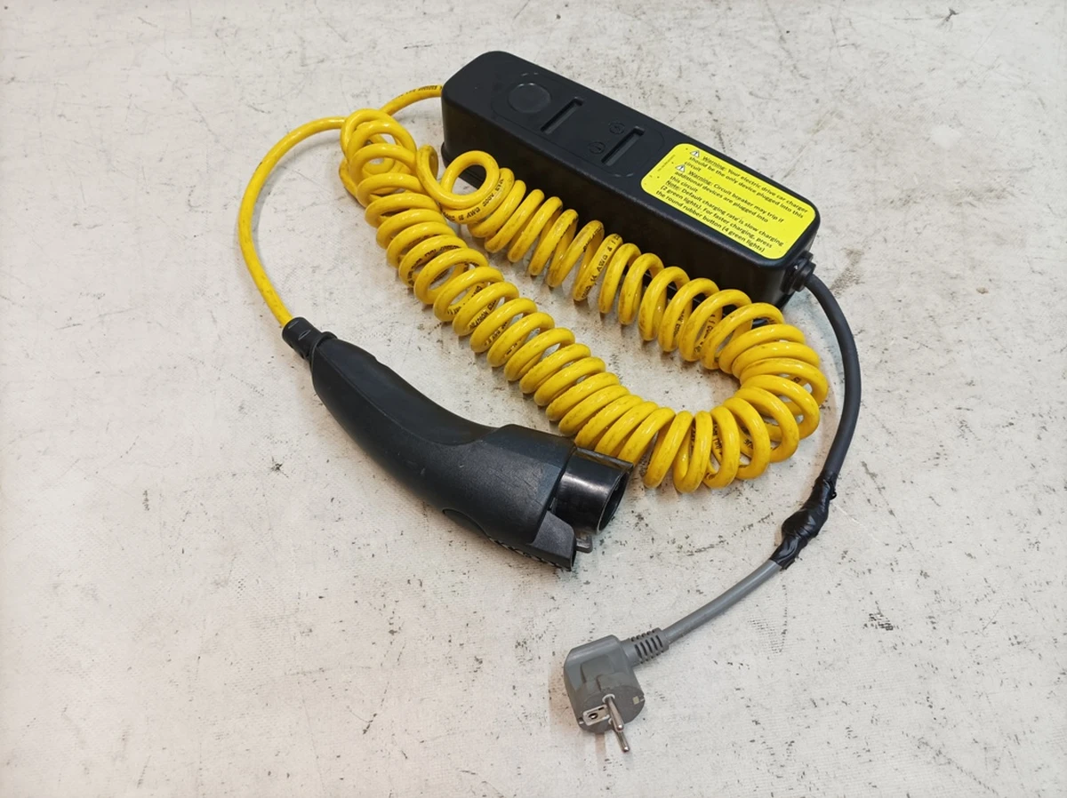 Зарядний пристрій 120V 60Hz 12A 1440W Mercedes Benz 5E3550127