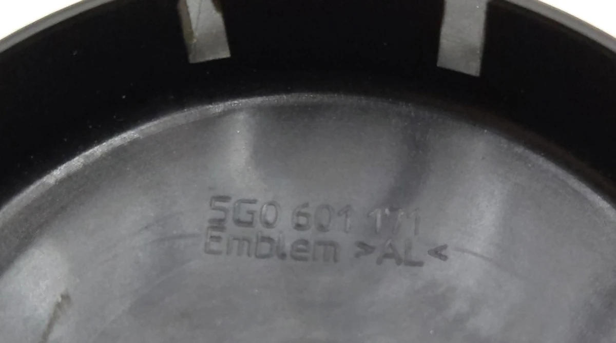 Ковпачок колісний Volkswagen E-GOLF 5G0601171