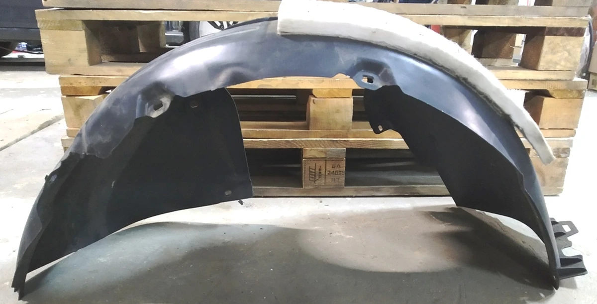 Підкрилок передній лівий пластик задня частина з ушкодженнями VW E-GOLF 5G0805969F