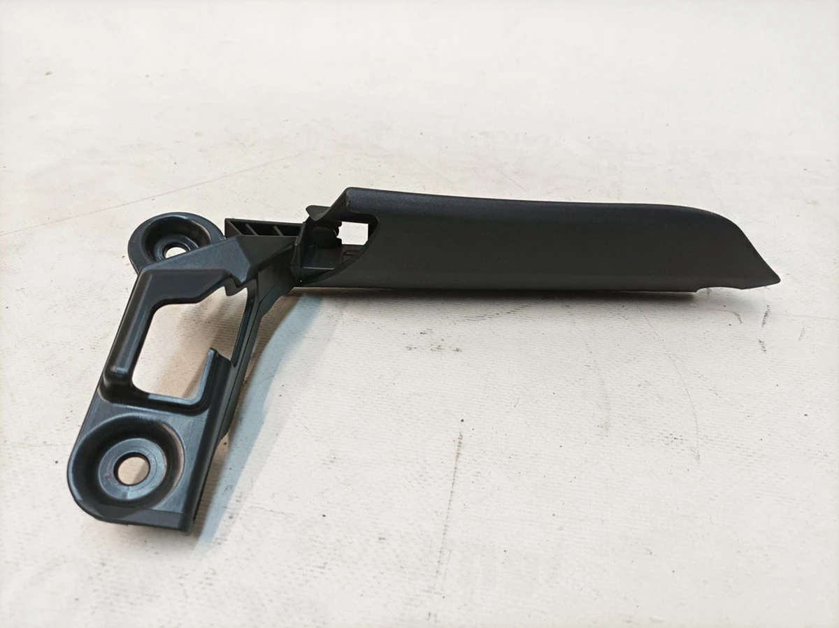 Накладка дверей передньої правої Volkswagen E-GOLF 5G0837974B