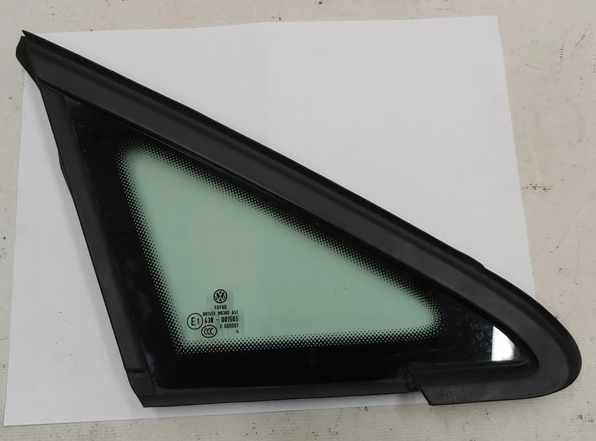 Форточка передняя правая стекло боковое (неподвижное) 5G0845412E Volkswagen E-GOLF