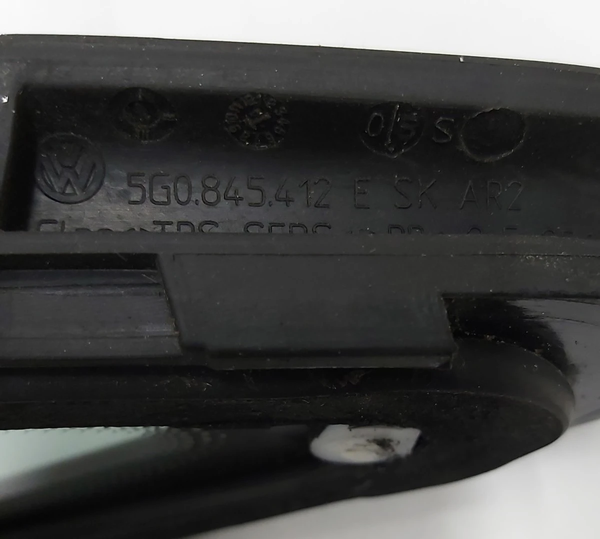 Форточка передняя правая стекло боковое (неподвижное) 5G0845412E Volkswagen E-GOLF