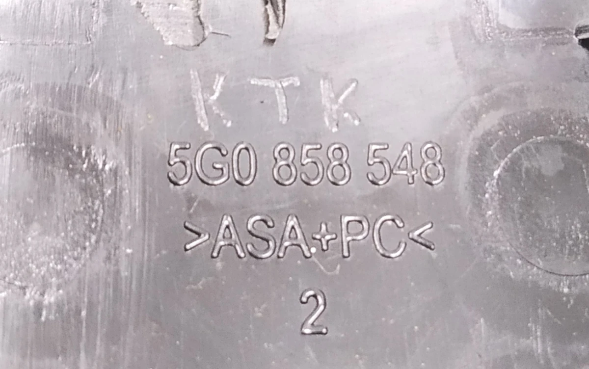 Облицовка кронштейна зеркала заднего вида Volkswagen E-GOLF 5G0858548