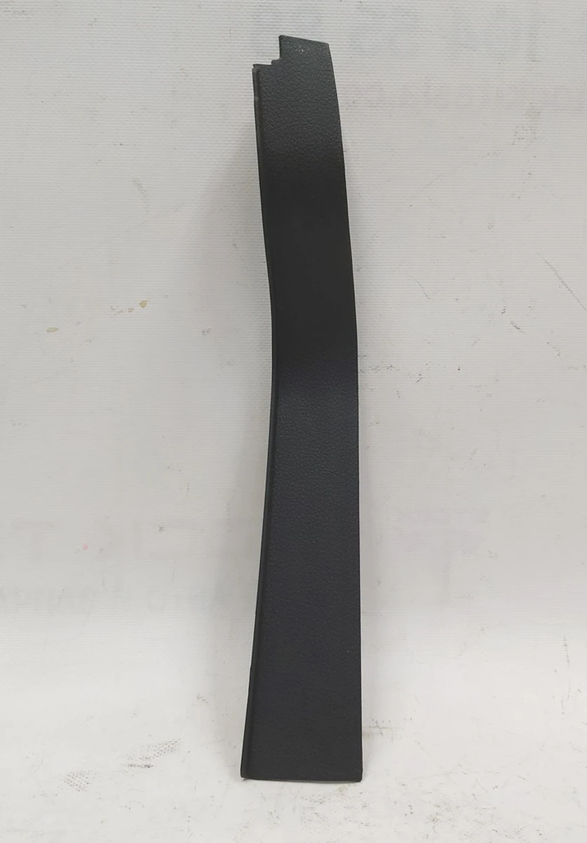 Накладка дверного отвору стійки А передні праві 5G0868224B Volkswagen E-GOLF