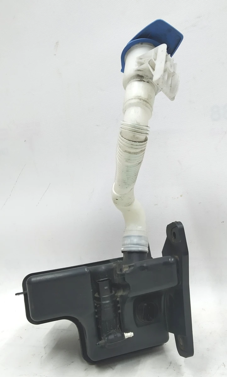 Бачок стеклоомывателя в сборе с насосом крышкой и сеткой VW E-GOLF 5G0955453J